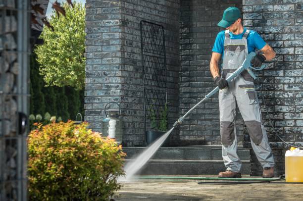Best Animal Enclosure Cleaning  in Elm Creek, TX